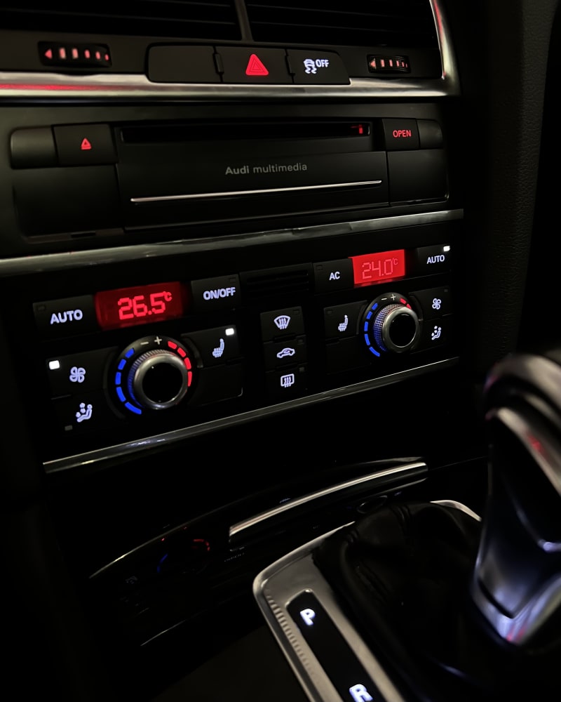 Audi Q7 klima – LED