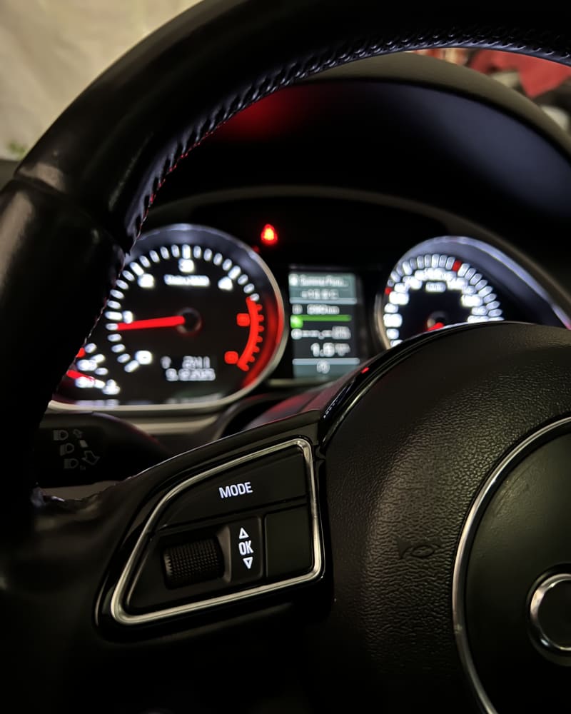 Audi A4 cluster – bijeli LED