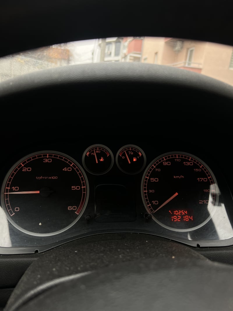 Peugeot cluster – narandžasti LED
