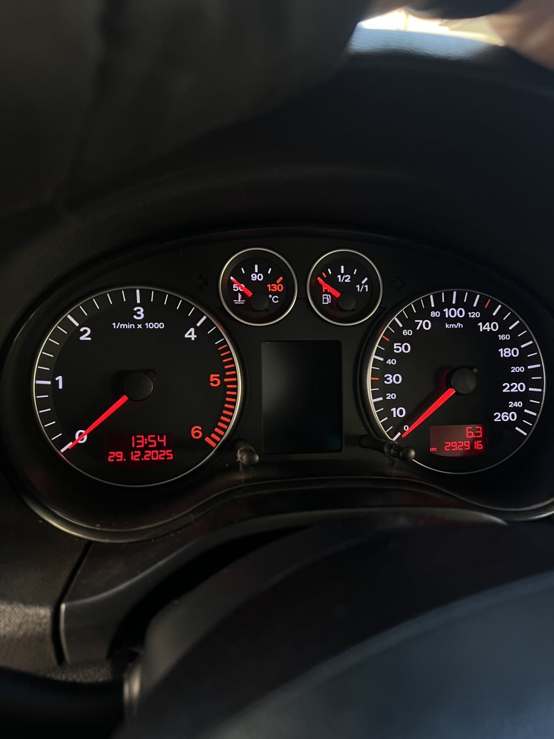 Audi A3 cluster – crveni LED
