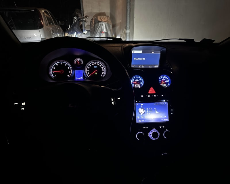 Opel Astra OPC – Android + LED