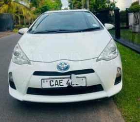Toyota Aqua S 2014 Car