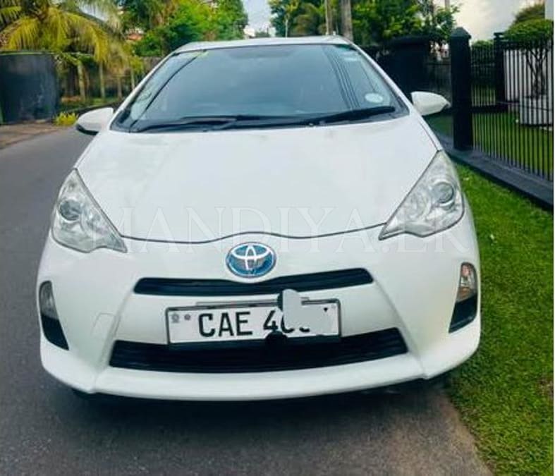 Toyota Aqua S 2014 Car