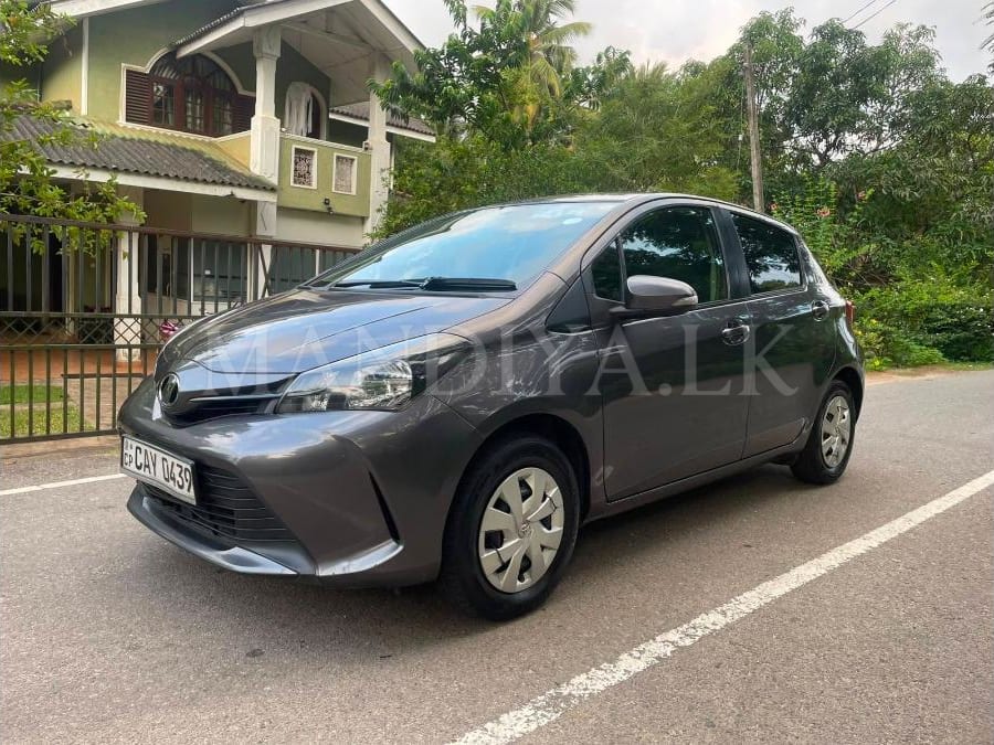 Toyota Vitz 2015 Car