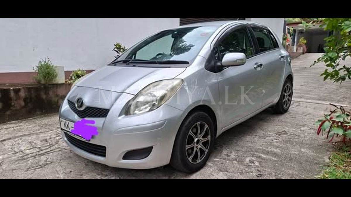 Toyota Vitz 2010 Car