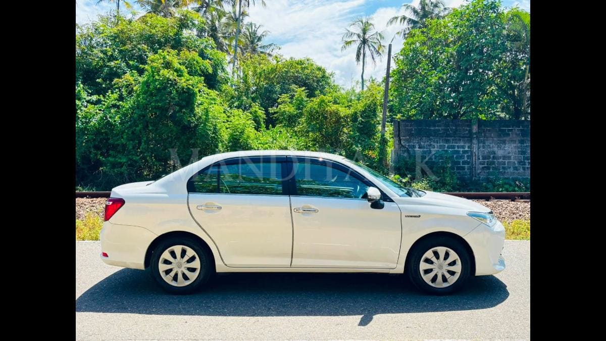 Toyota Axio G grade 2015 Car