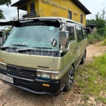 Nissan Caravan 1990 Van