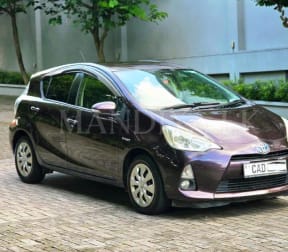 Toyota Aqua 2014 Car