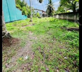 10 perches Land