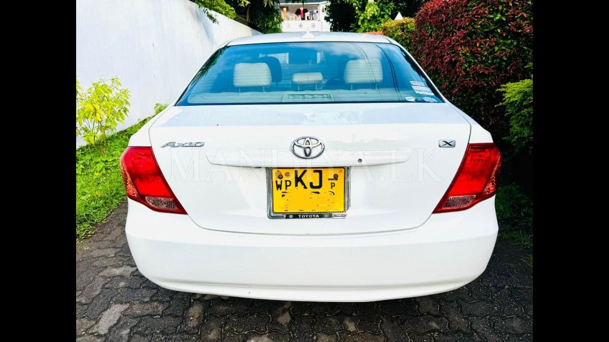 Toyota Axio 2007 Car 2