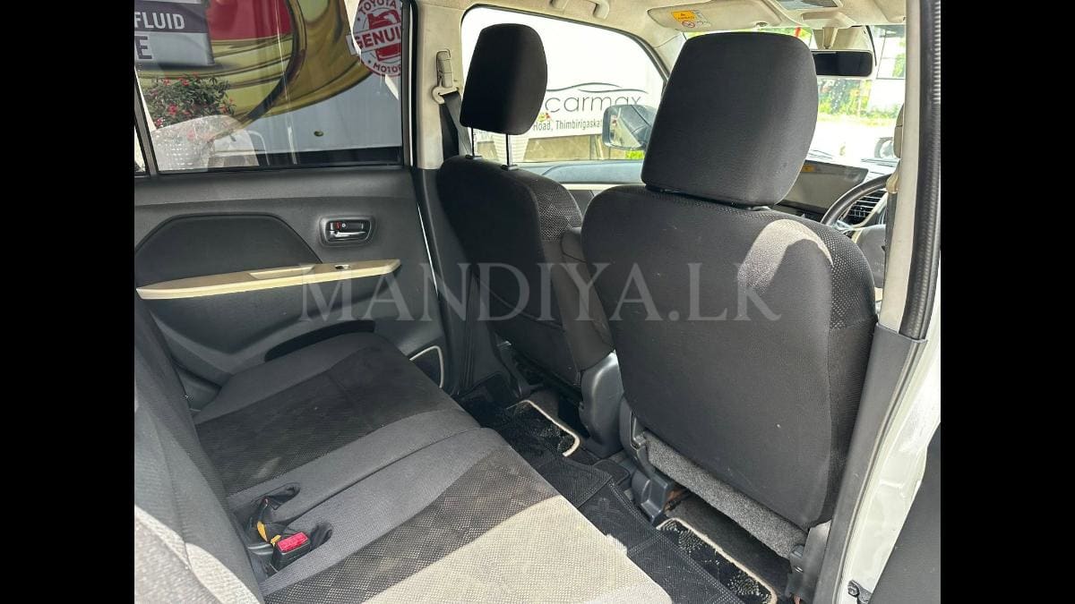 Suzuki Wagon R 2014 Car 6