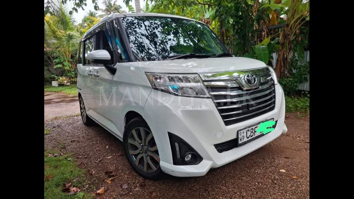 Toyota Roomy 2017 Car