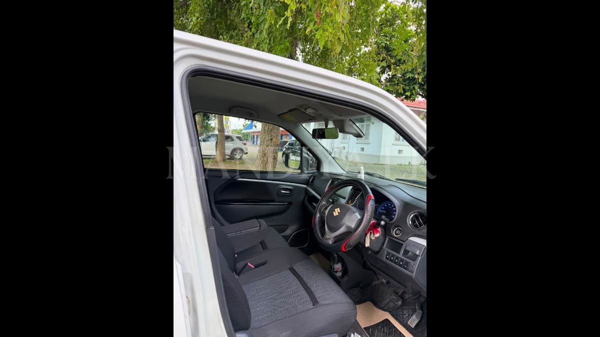 Suzuki Wagon R 2014 Car 6
