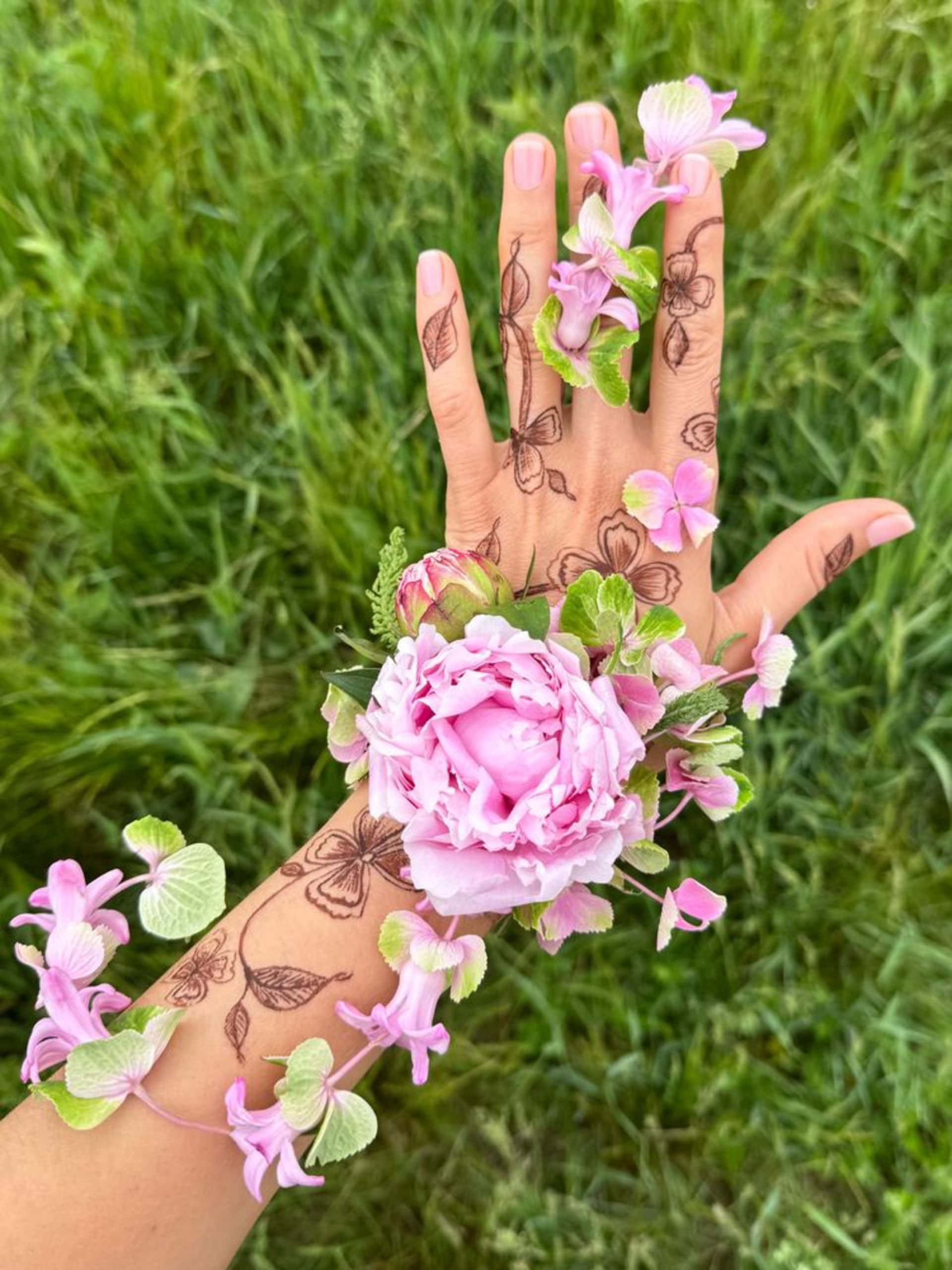 Meet the artist turning flowers into fashion: Katerina Shukshina