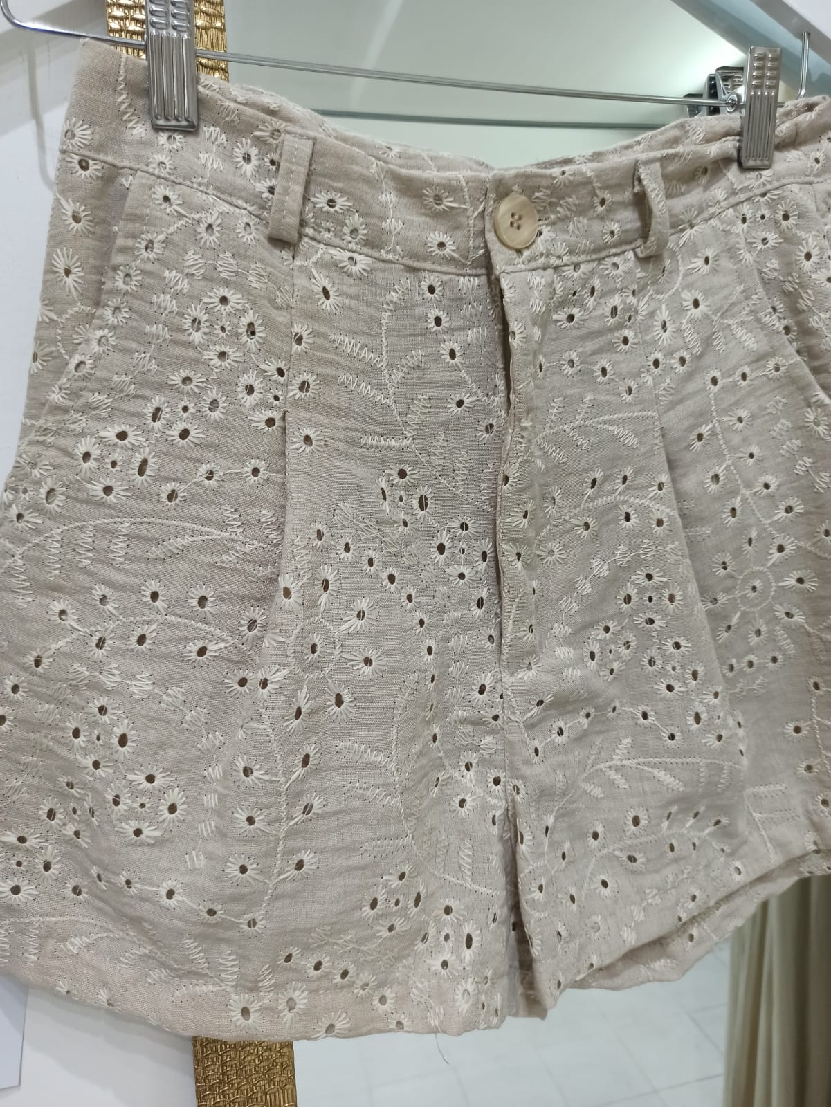 Short Broderi miniatura 2