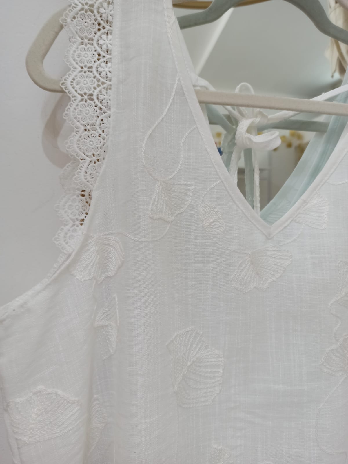 Blusa Bordada hojas miniatura 2