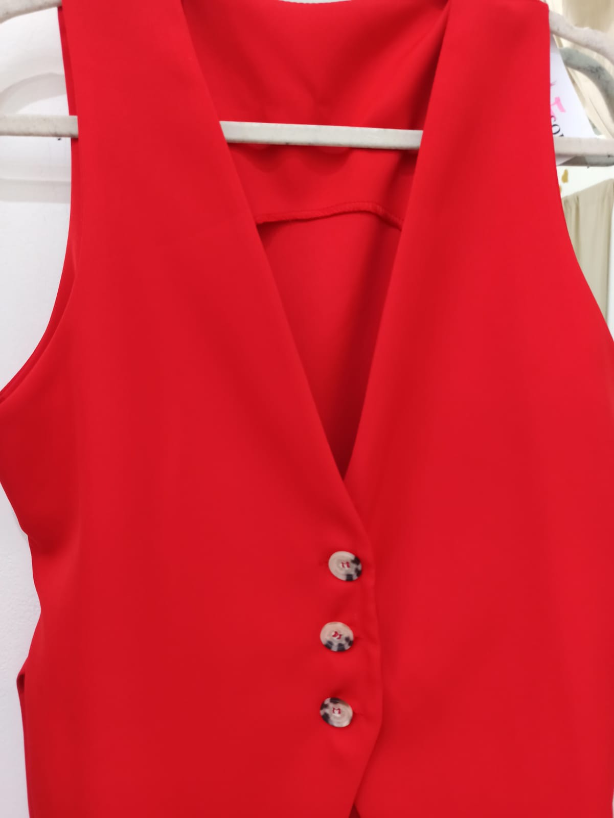 Chaleco rojo miniatura 2