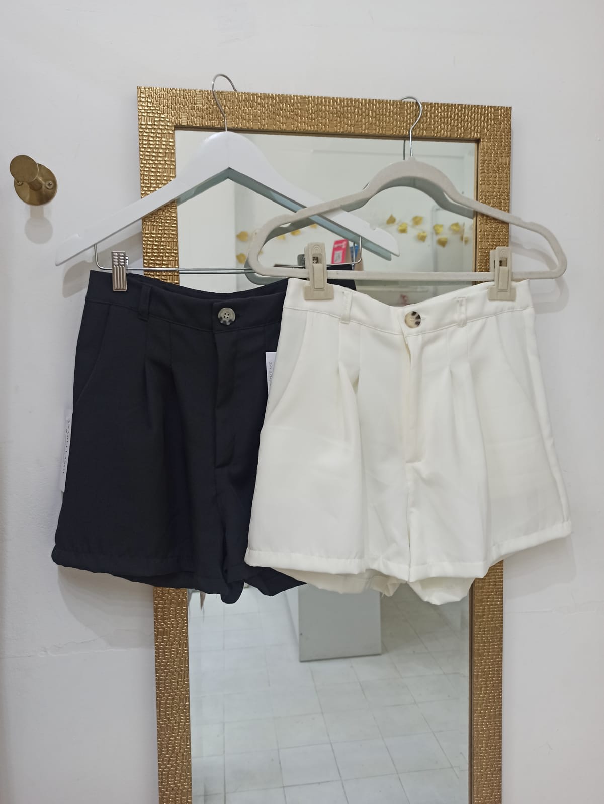 Short Sastrero Botón Marrón