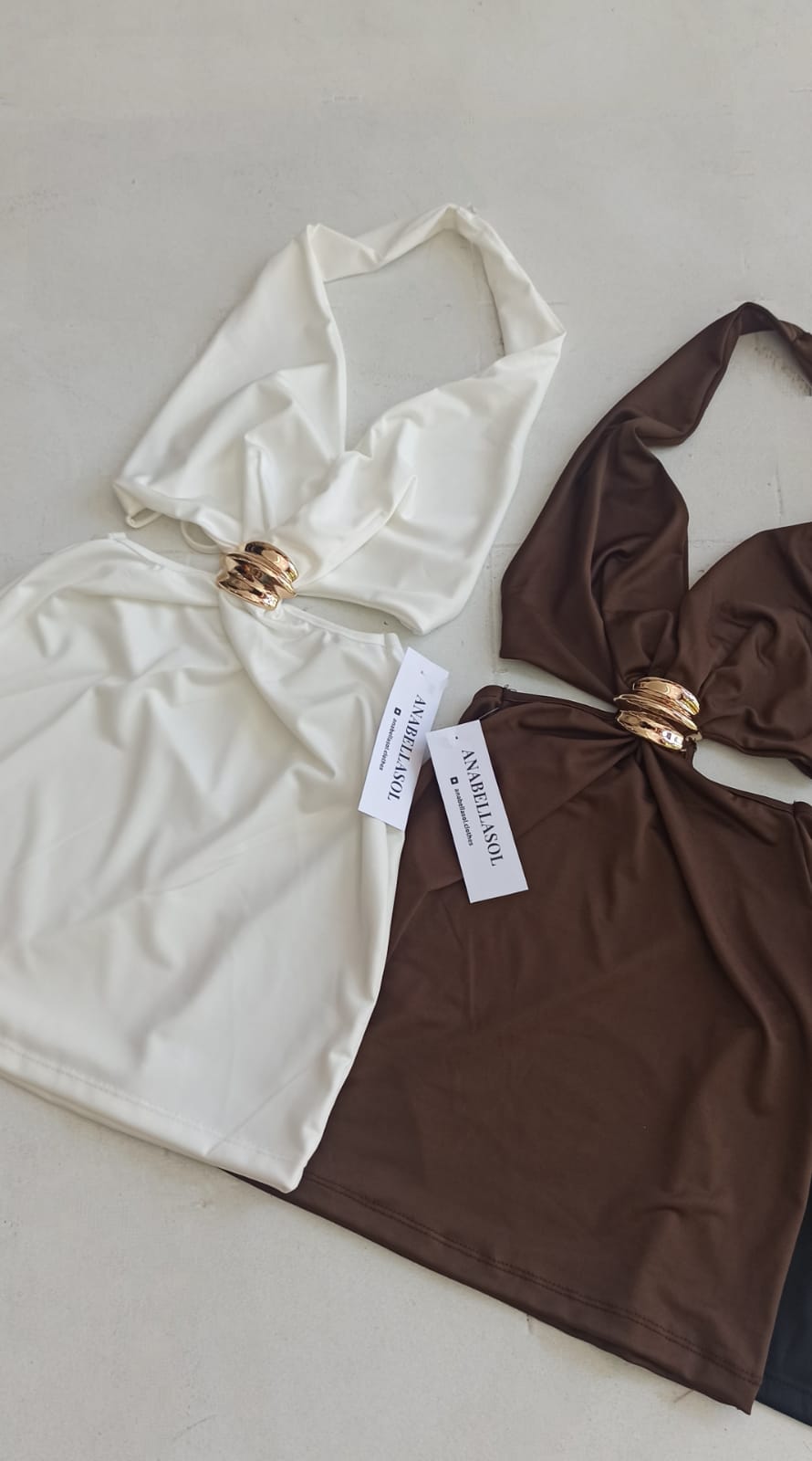 Vestido Hebilla en Cintura y recortes miniatura 2