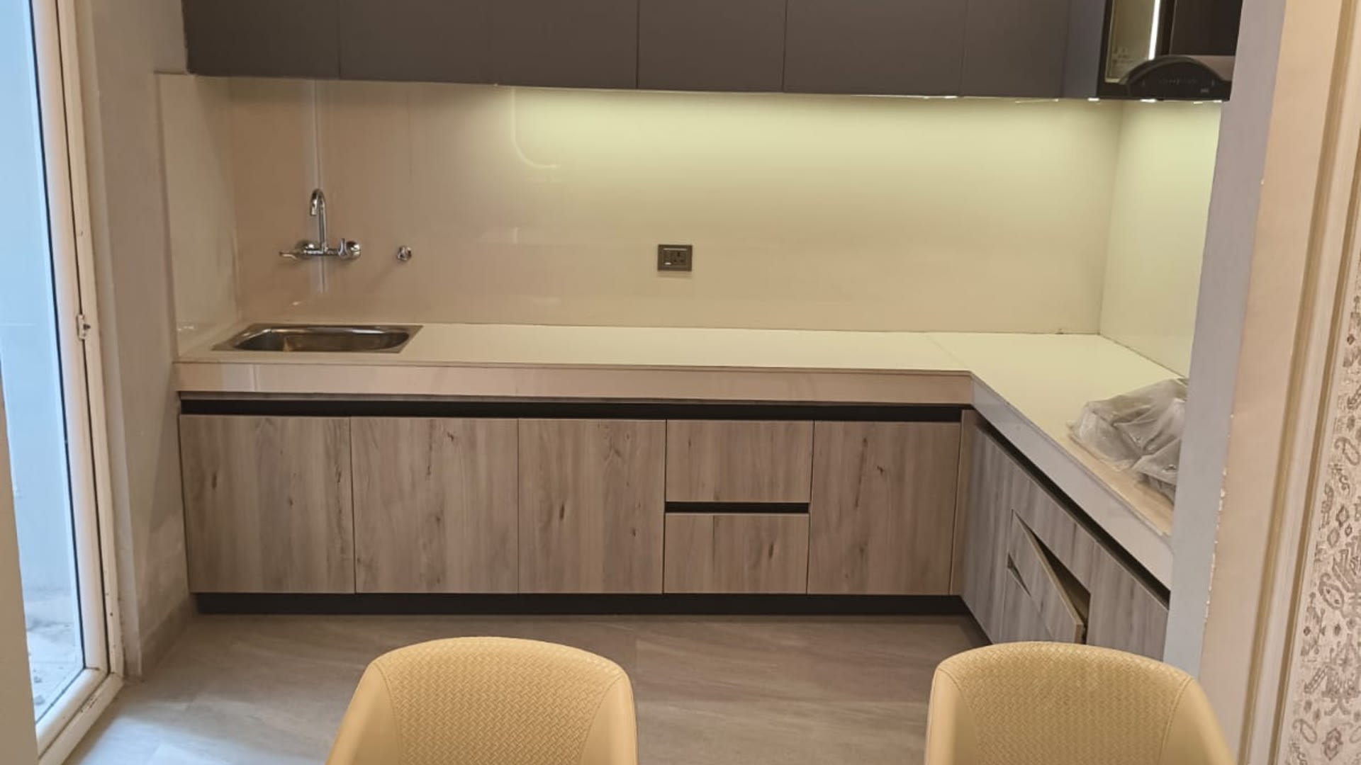 Kviraj Mayfair Residency Property Image 7
