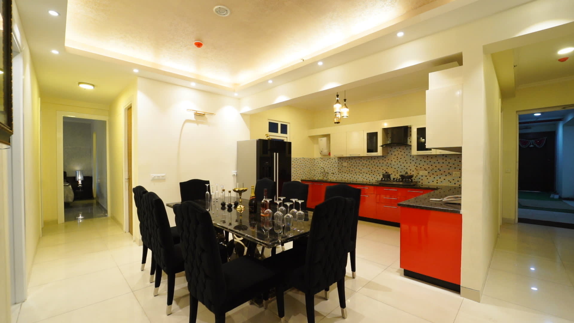 Saya Gold Avenue Property Image 7