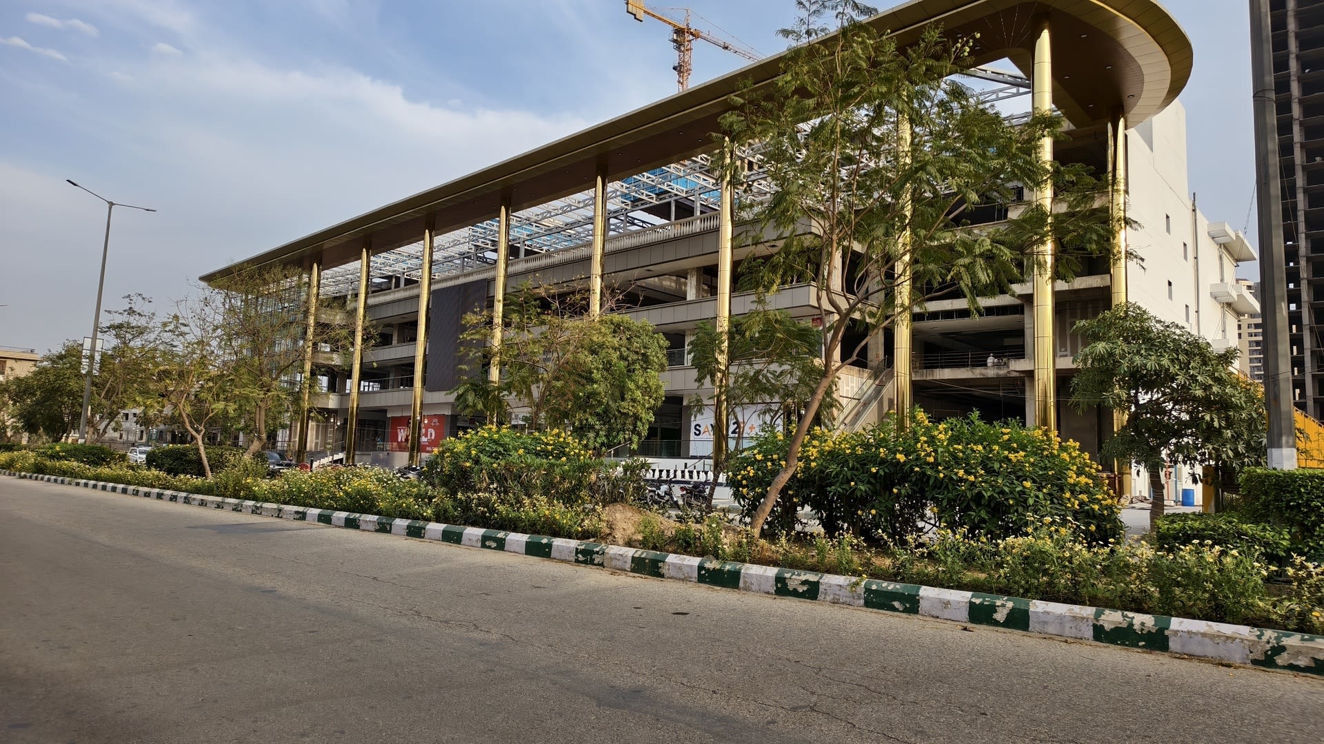 Saya Piazza Property Image 4