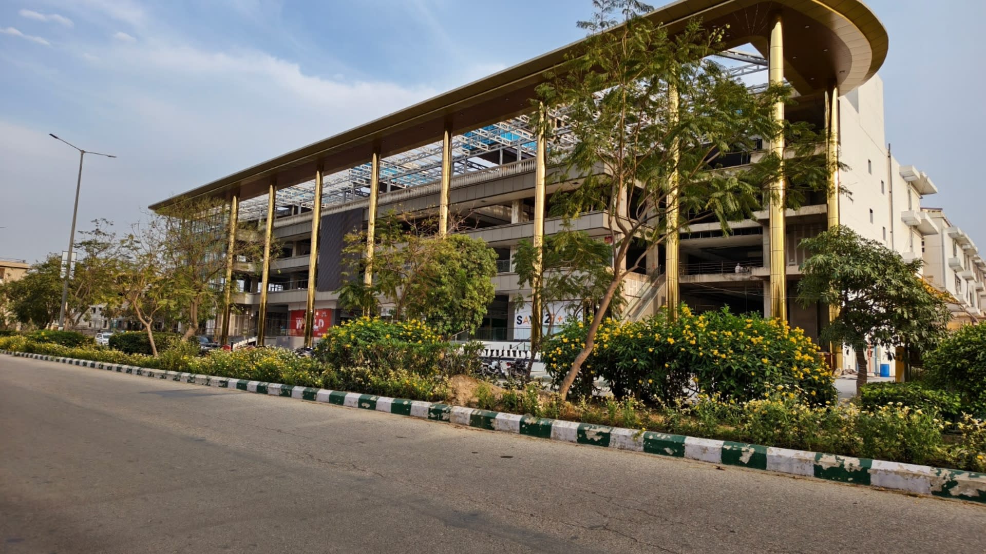 Saya Piazza Property Image 8