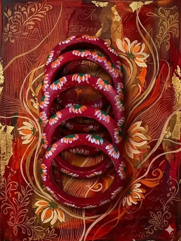 কাঠের লাল চুড়ি