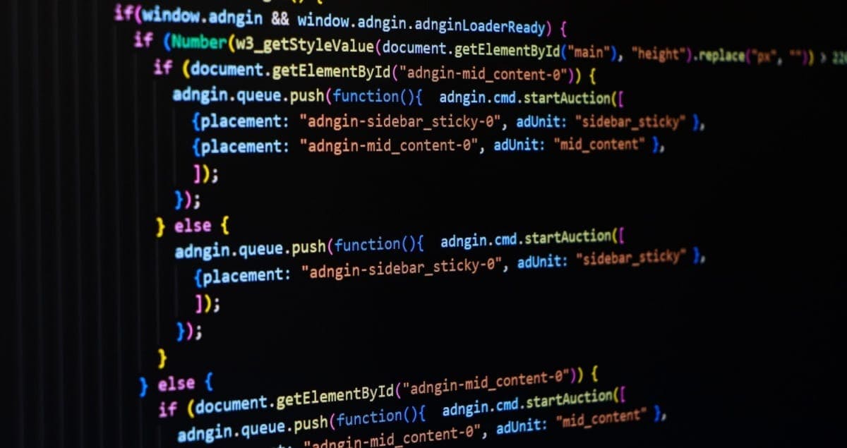 ما هي برامج البرمجة ؟ - ENGVICE