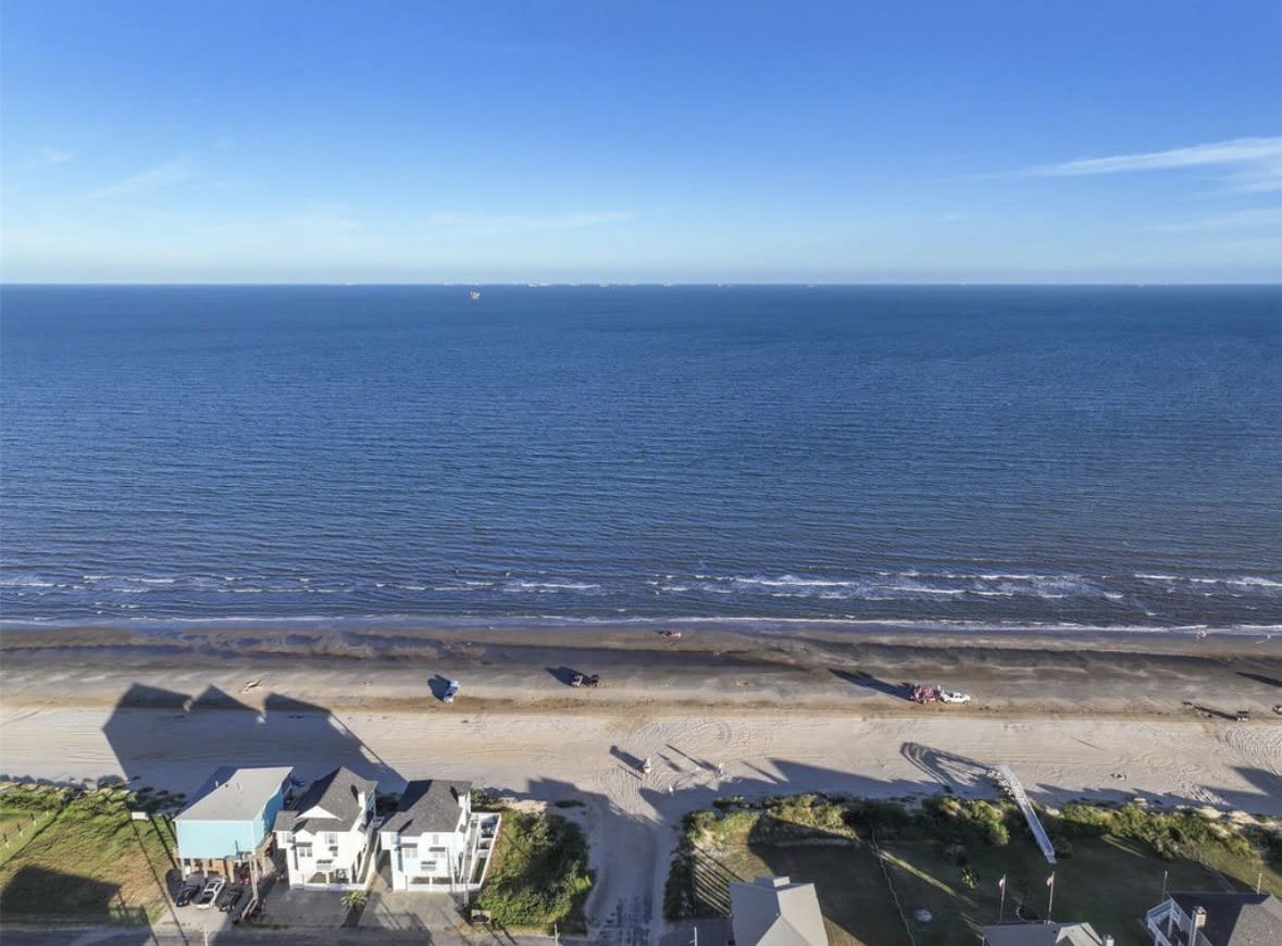 The Gulf of Mexico right at your doorstep — Crystal Beach, TX