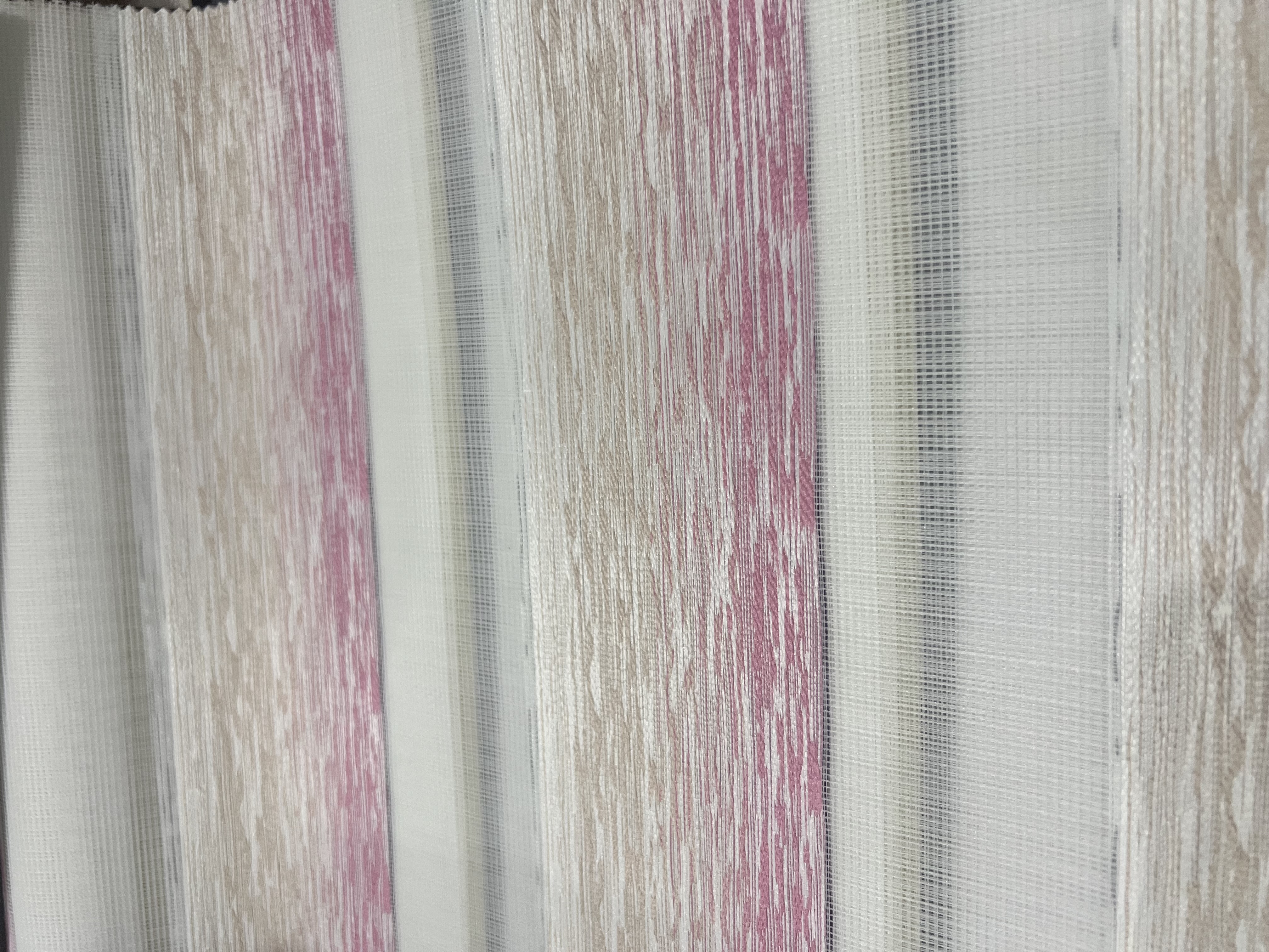Zebra Perde Pembe Beyaz Çizgili 1. görsel