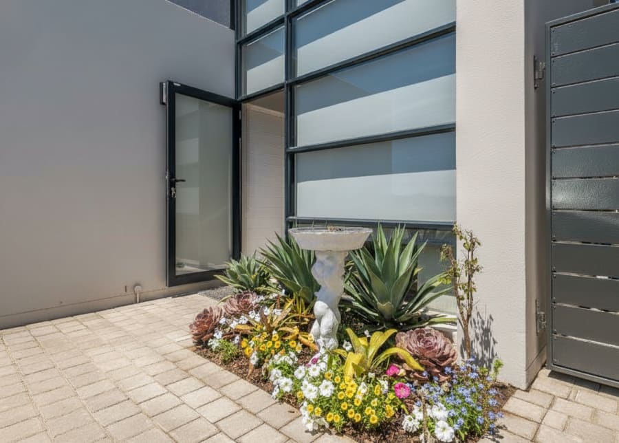 Silverstone entrance and garden