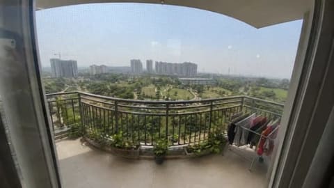 Sector 93 में लिस्ट एक घर
