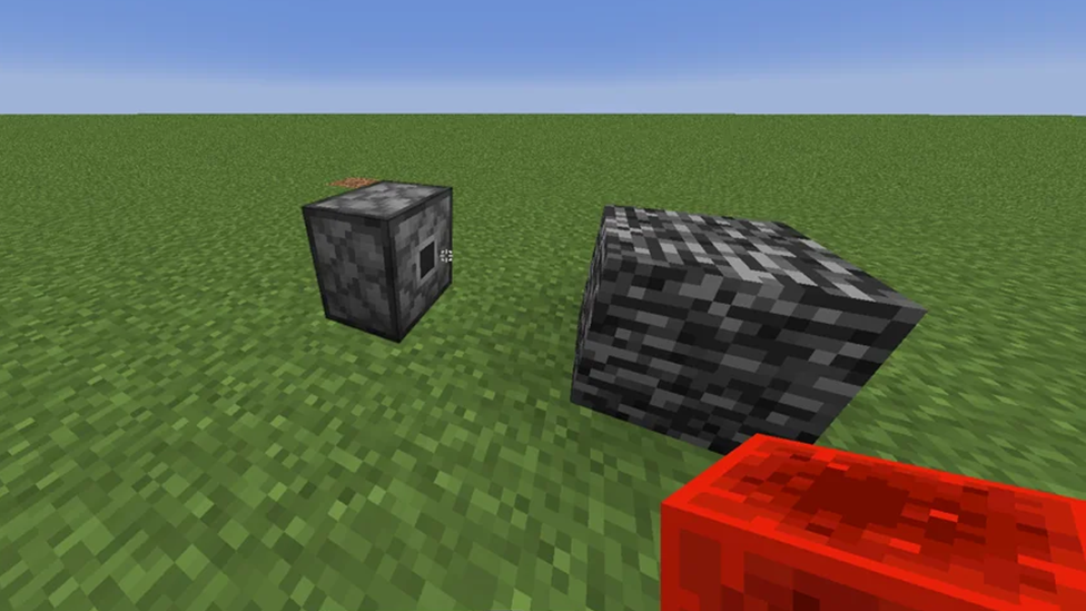  Placing Redstone on Headless Piston