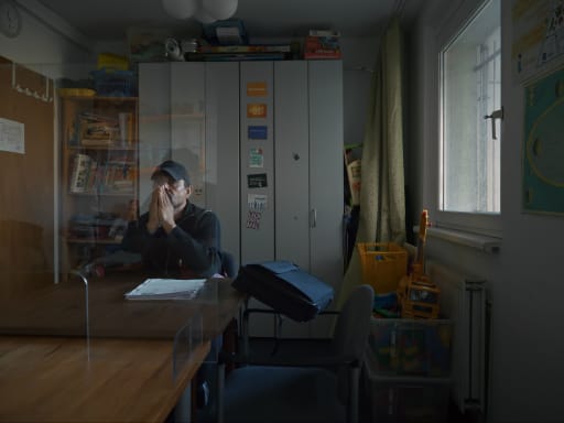 Still from “Die Kunst des Wartens”