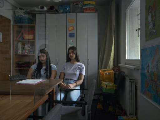 Still from “Die Kunst des Wartens”