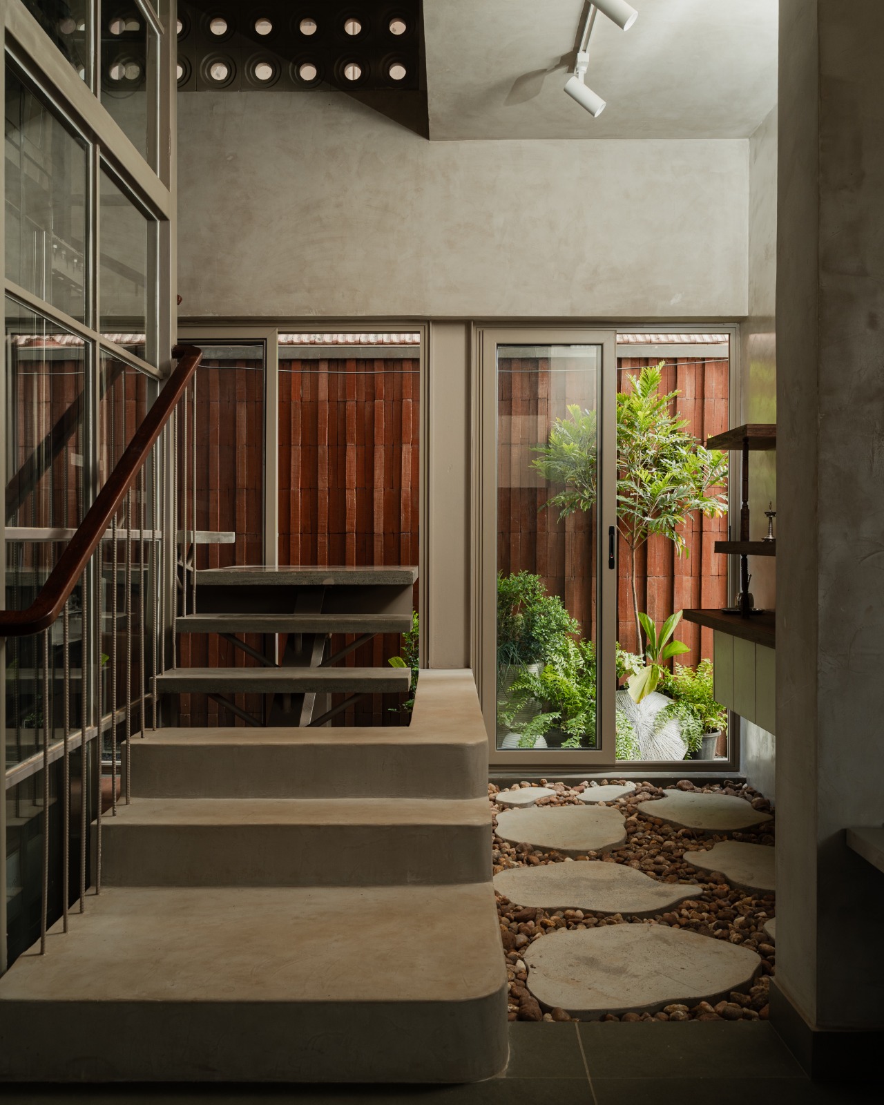 Tiny House - Image 3