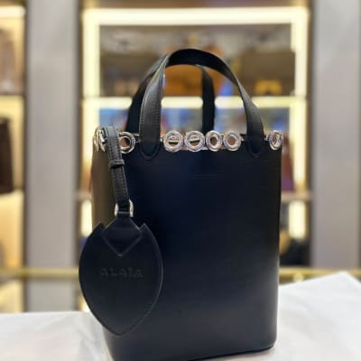 Alaïa Alaia Bucket Bag Hitam Shw 