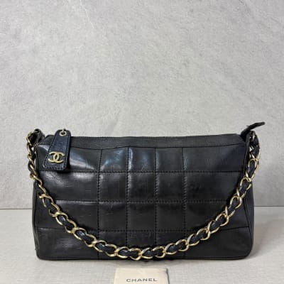 Chanel Vintage Shoulderbag Black Ghw 