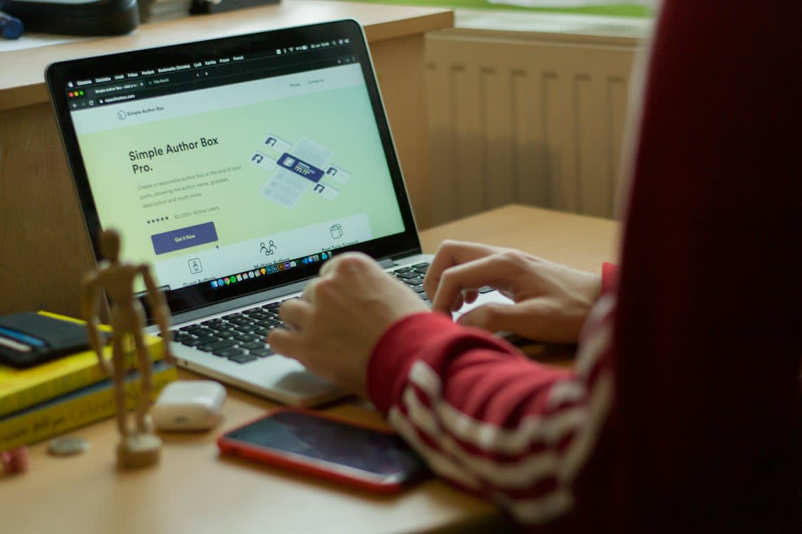 From Clicks to Conversions: Using UX UI Analytics to Optimize the Online Shopper Journey