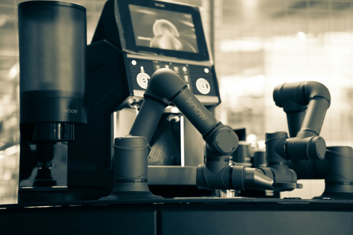 Robotic Process Automation (RPA) in Manufacturing: Enhancing IT Efficiency