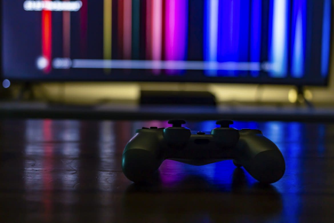 Cross-Platform Game Development and Player Retention — Industry Example