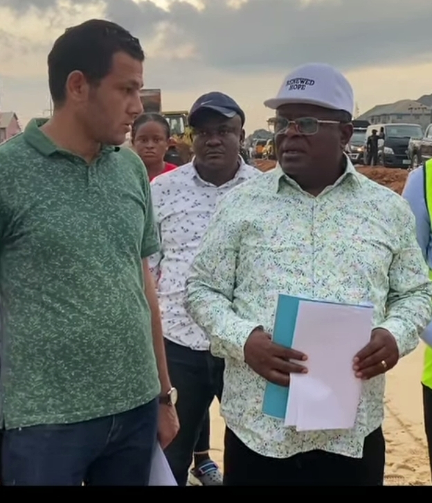 Ibadan Ife Ilesa Road: Umahi Orders Work Suspension, Demands Quality Compliance