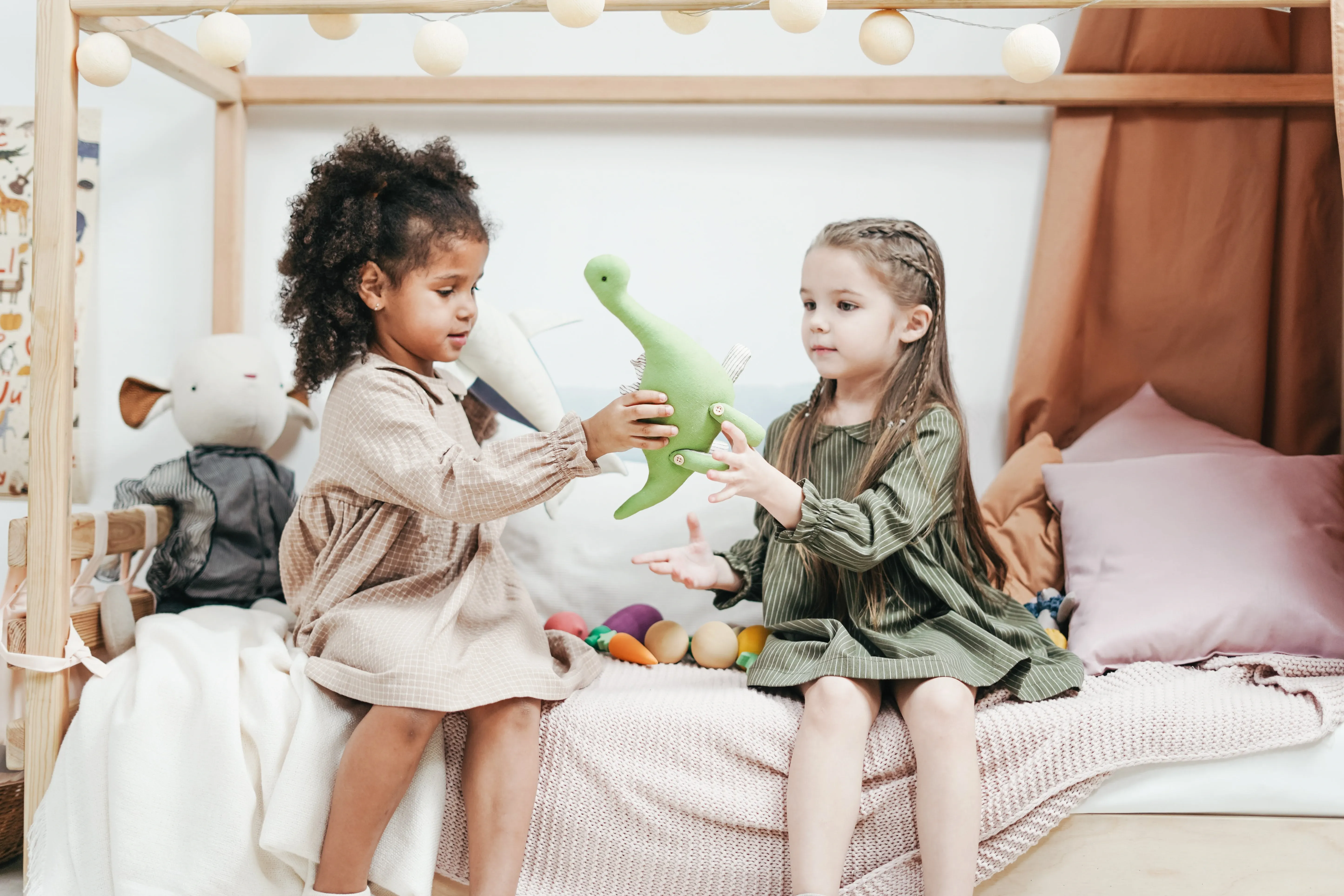 children sharing illustration