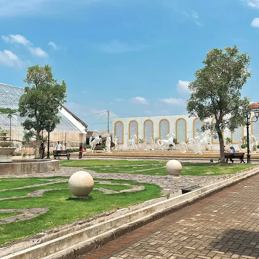 20 Tempat Wisata di Solo Terbaik 2026: Budaya, Alam, Kuliner & Spot Instagramable