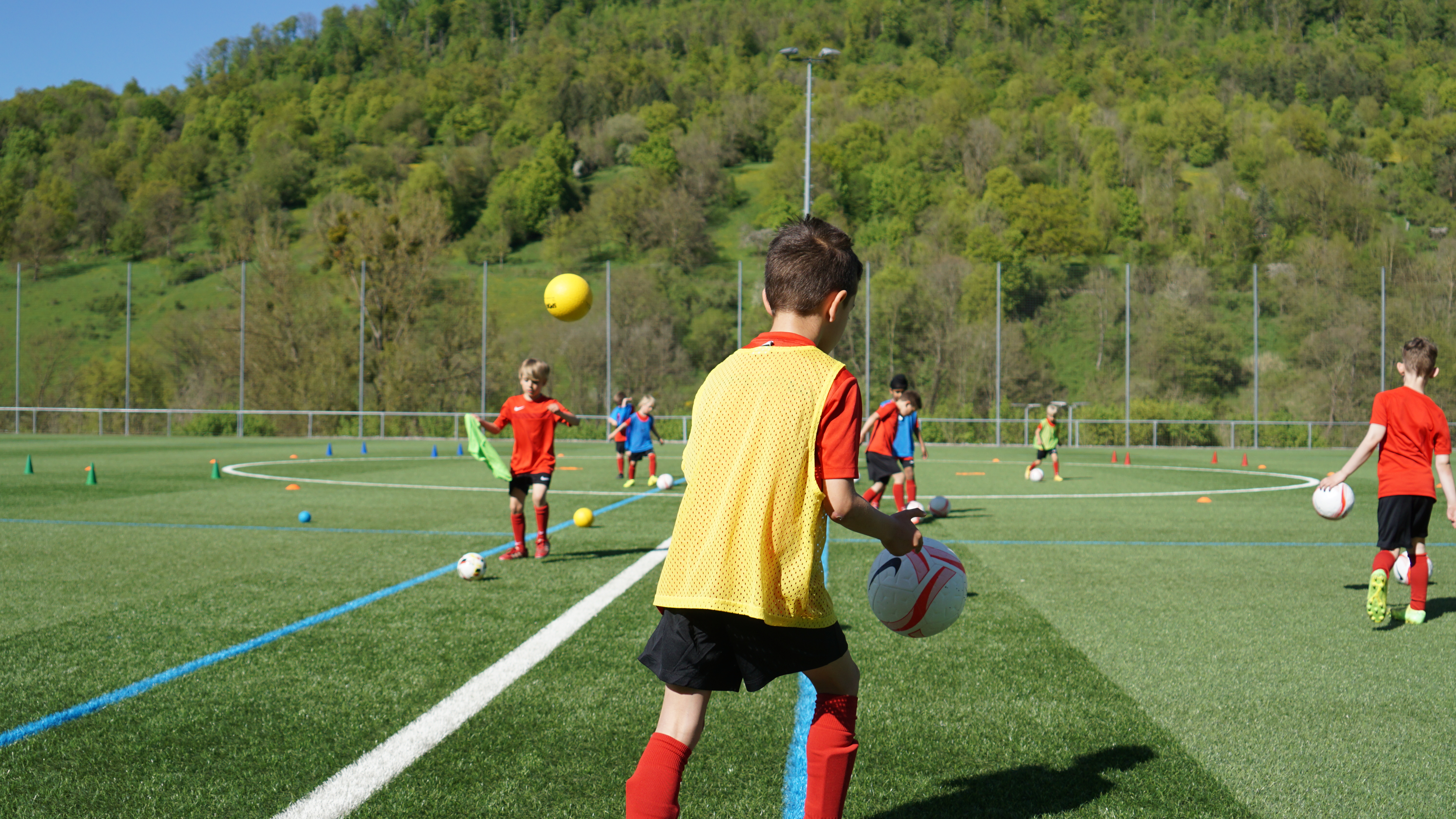 Jugendfußballtraining auf dem Platz