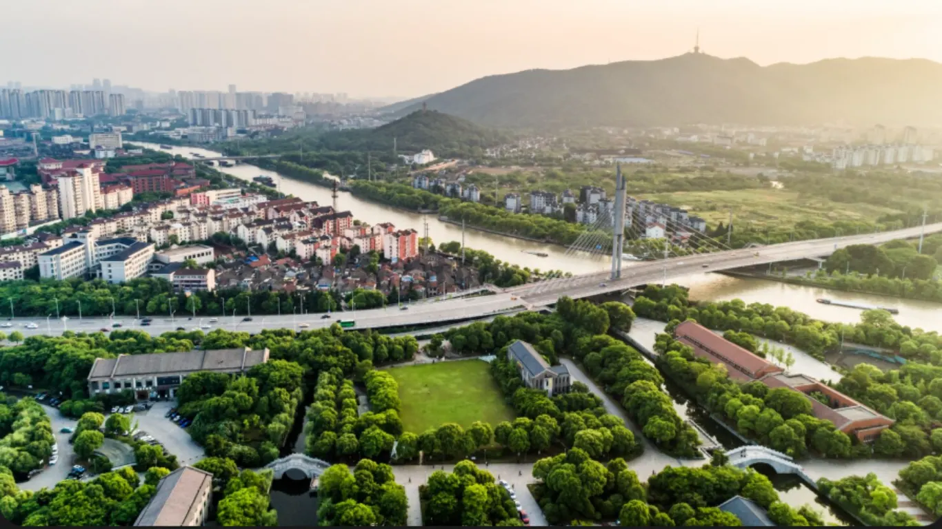 Residential vs Commercial plots