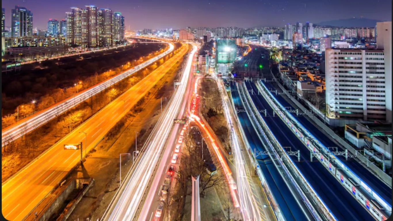 Expressway-Connected Sectors – Growth Zone