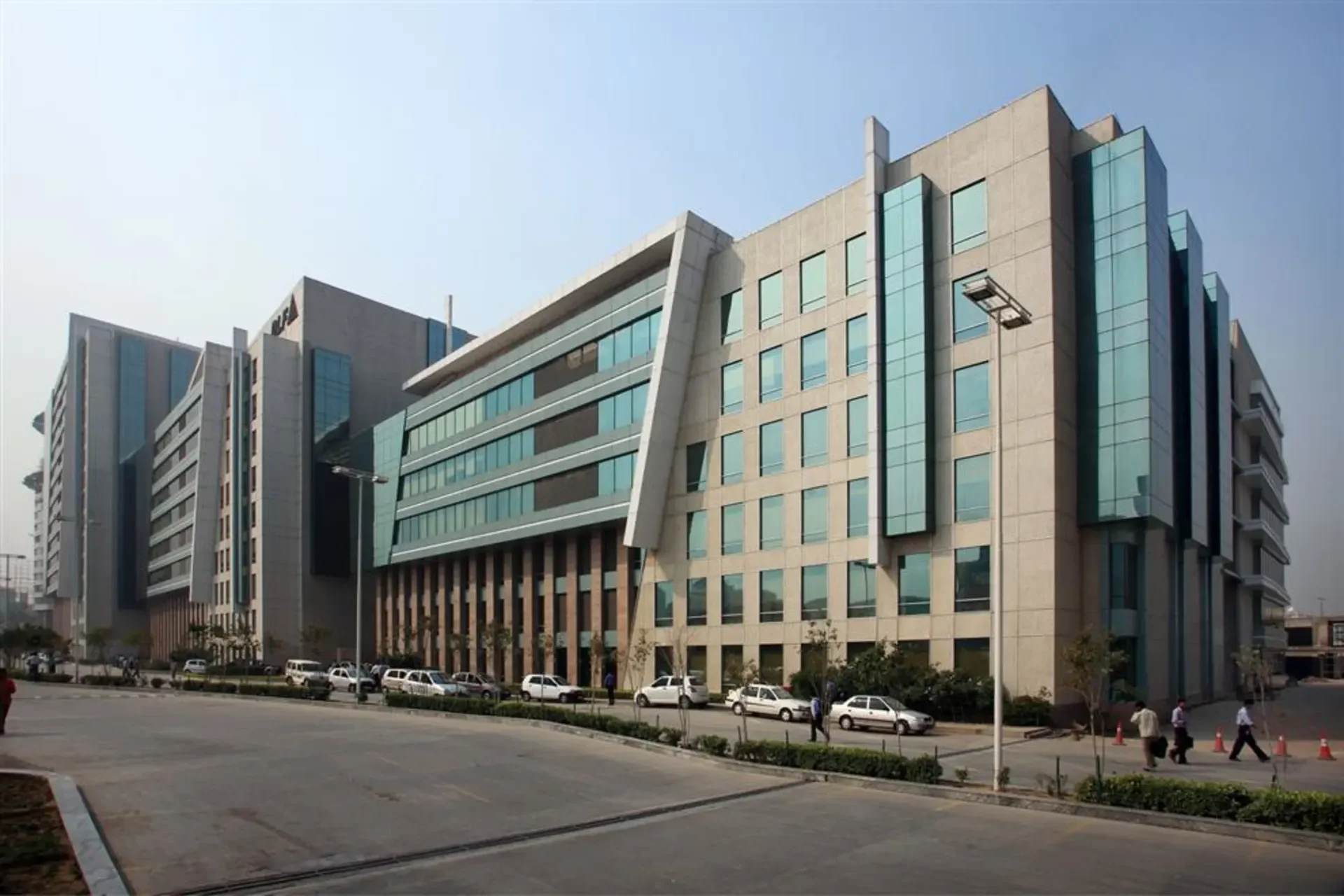 Check Builder Reputation in Gurgaon Before Investing Your Money
