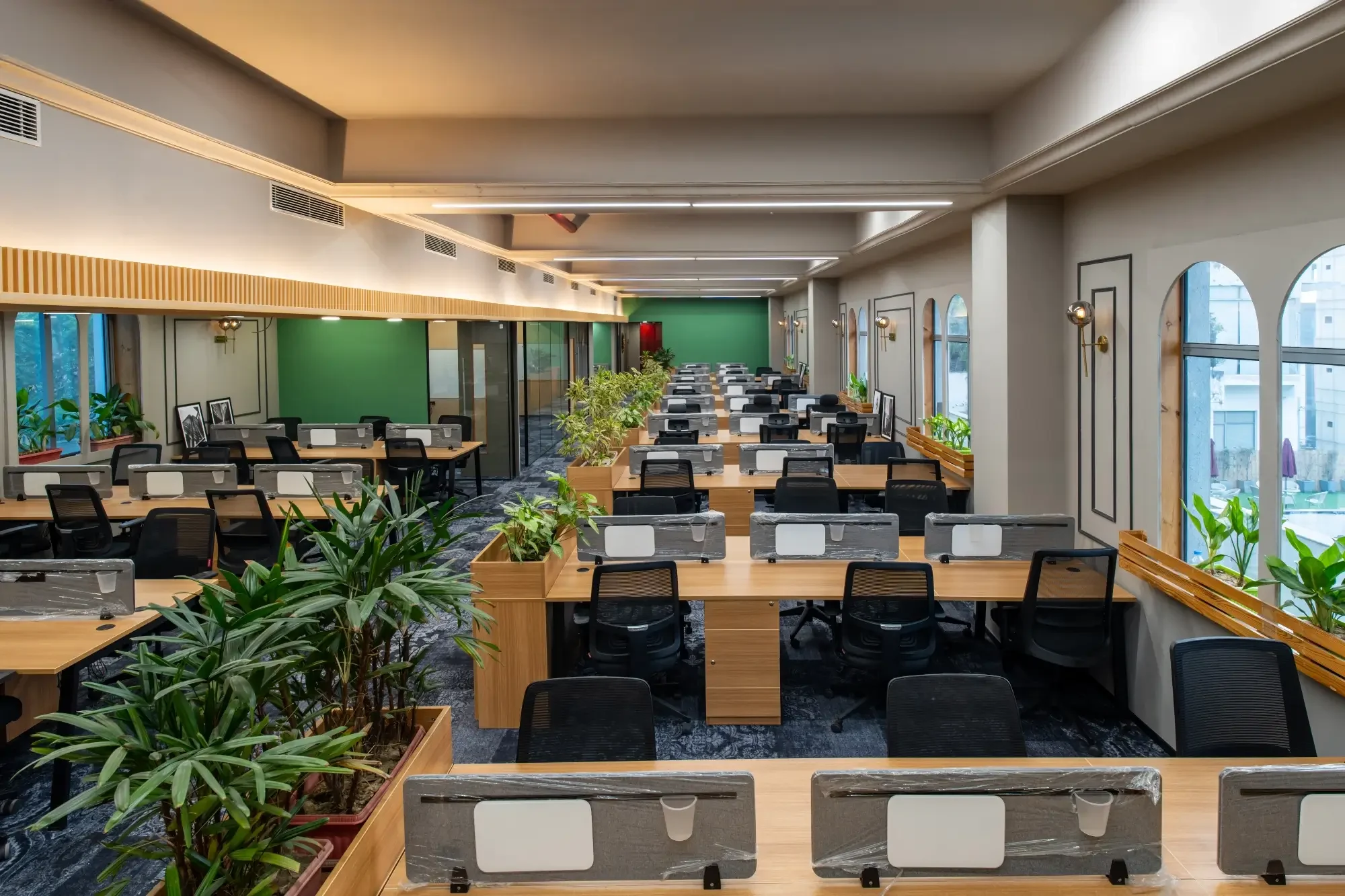 Golf Course Road – Luxury Meets Business